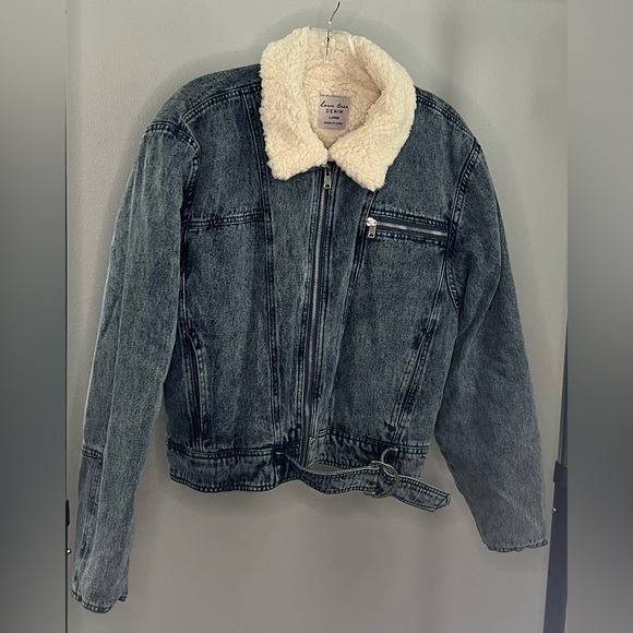 Blue Denim Jacket lined with sherpa inside. Sinched waist with attached belt. - Picture 3 of 4